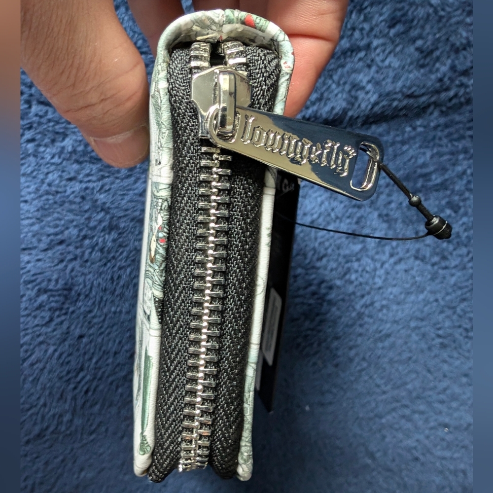 Loungefly Star Wars Wallet, 6x3.75x1", NWT - Picture 5 of 10